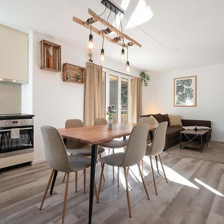 Moderne Wohnung Mit Parkplatz Ostermundigen Esterno foto
