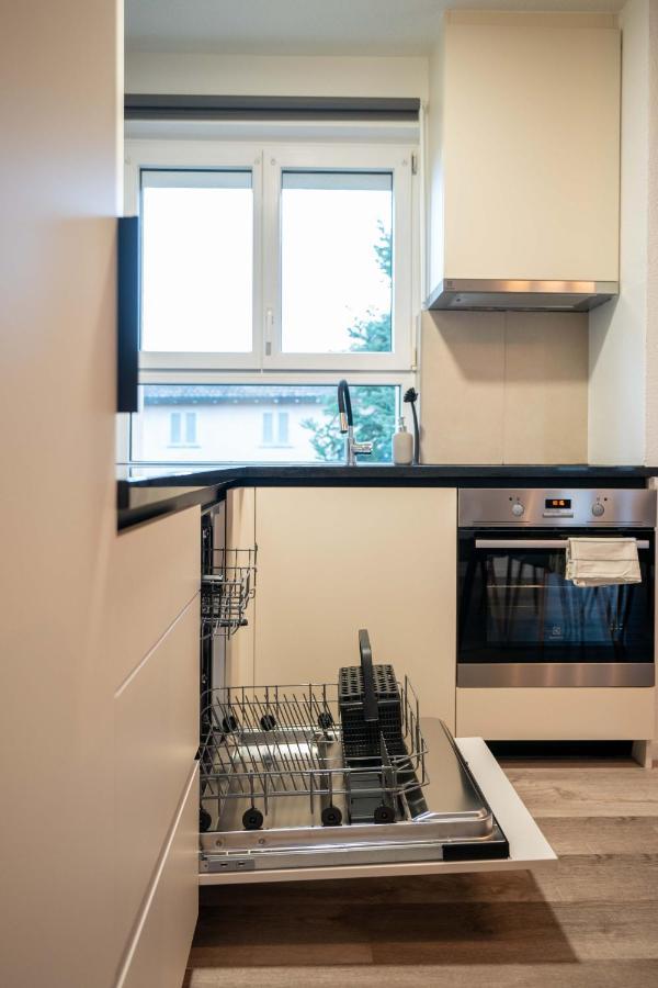 Moderne Wohnung Mit Parkplatz Ostermundigen Esterno foto