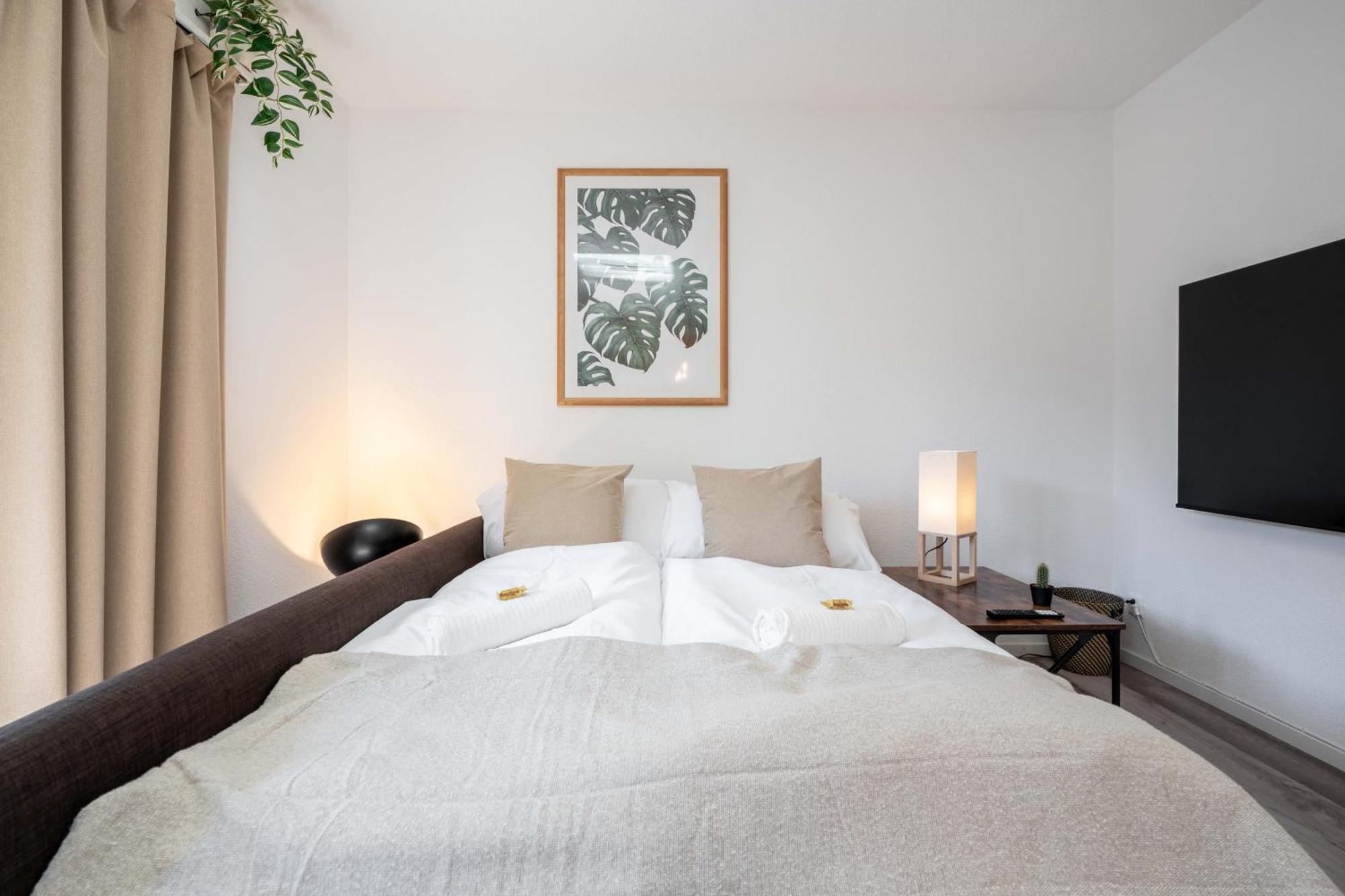 Moderne Wohnung Mit Parkplatz Ostermundigen Esterno foto