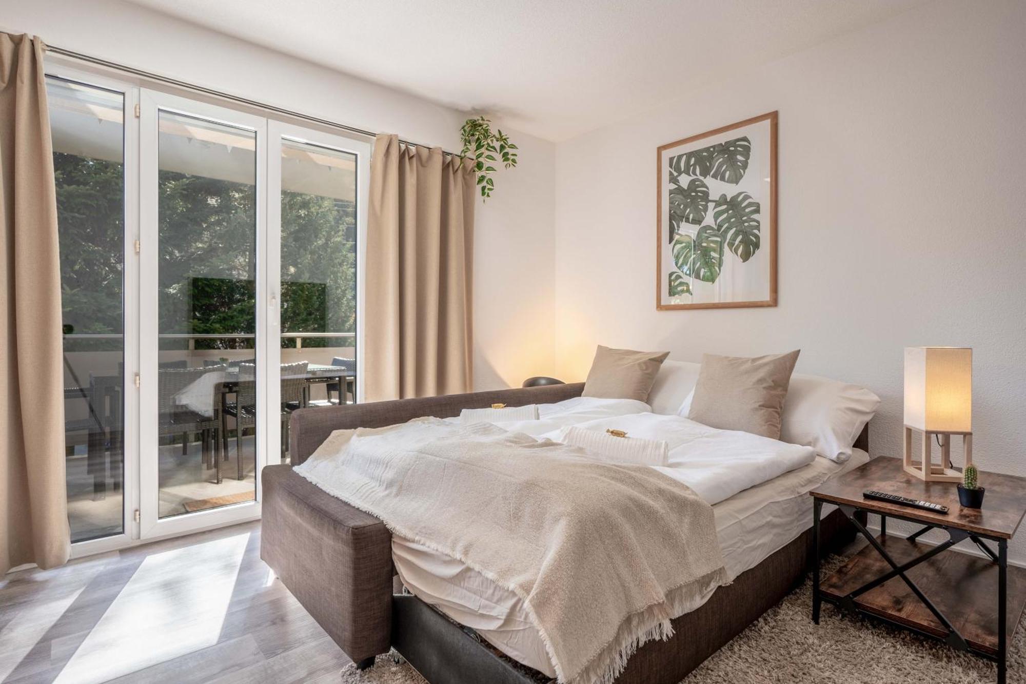 Moderne Wohnung Mit Parkplatz Ostermundigen Esterno foto